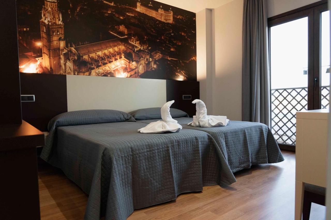 Hotel-Asador Montes Oretanos Pulgar Exteriör bild